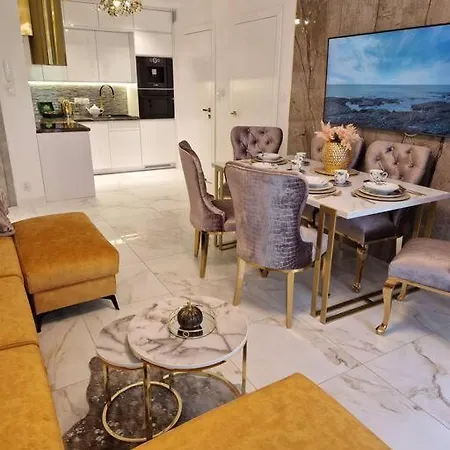 Baltic Zloty C17 Basen Appartamento *